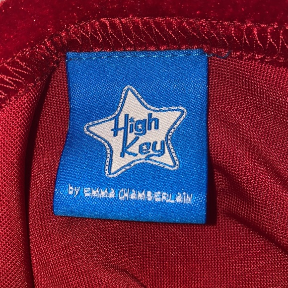 Emma Chamberlain High Key Tank Top - Picture 3 of 4